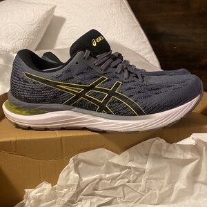 ASICS mens running shoes